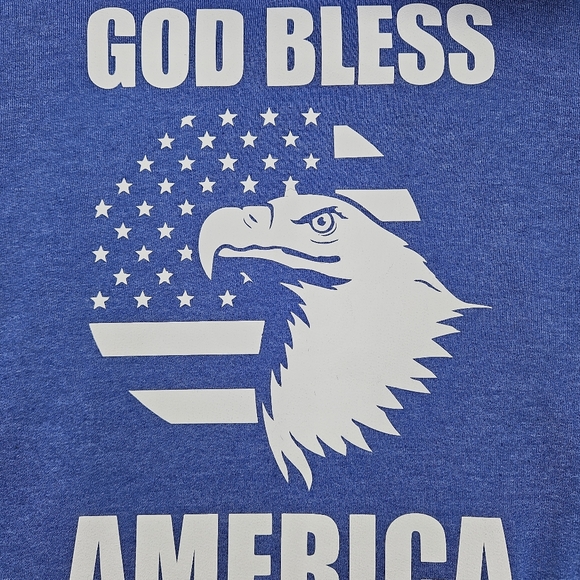Gildan Heavy Blend Fleece Hoodie With God Bless American Eagle Graphic On Chest - Picture 5 of 10